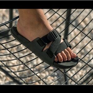 Chaco Chillo Sandals womens size 10 black adjustable straps‎